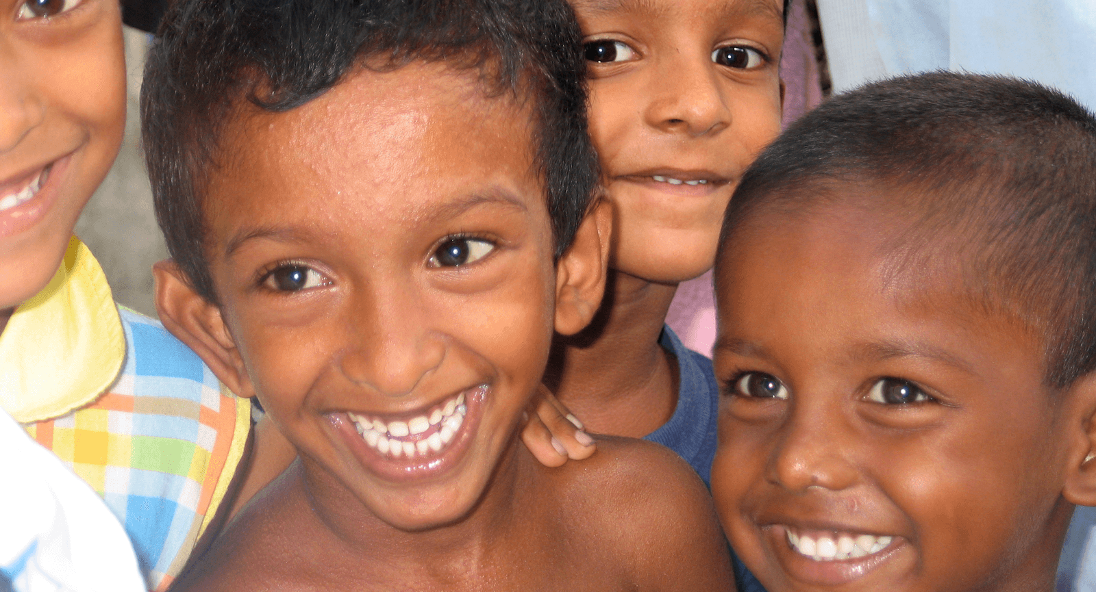 Kinder des selbstständigen Hilfs­projekt im Süden Sri Lankas