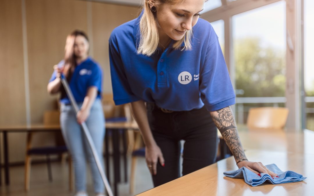 Helfer in der Gebäudereinigung (m/w/d)